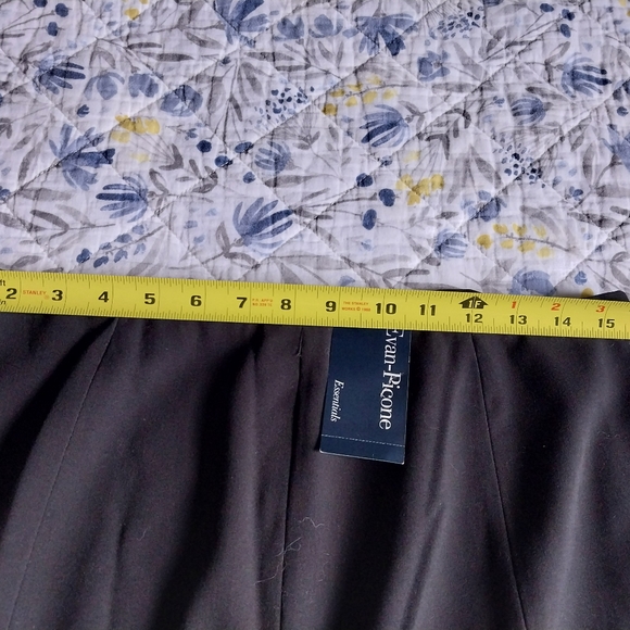 Skirt - Picture 2 of 5